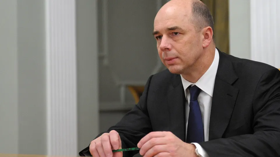Глава Минфина сообщил, что нейросети помогают оптимизировать консолидацию и расходование средств, но окончательные решения остаются за специалистами. При этом совокупный дефицит бюджетов по итогам 2025 года достиг рекордных 8,291 трлн рублей.