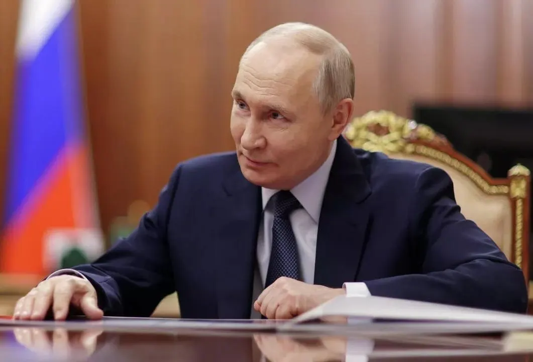 Пресс‑секретарь заявил, что мир ожидает выступления президента, и это оправданно.