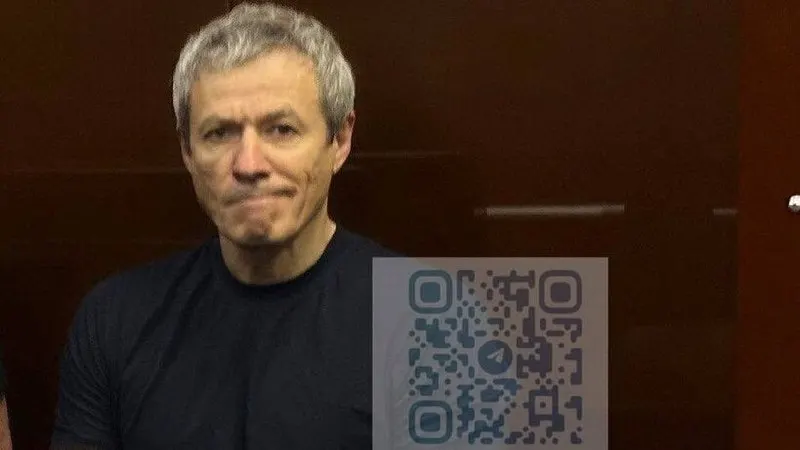 Суд наложил арест на весь пакет акций «РусАгро» по требованию Генпрокуратуры; их оценили в сумму свыше 1,174 млрд рублей. Иск о конфискации запланирован к рассмотрению 5 мая.
