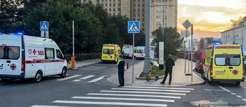 Вечером 1 августа у ресторана Balzi Rossi в центре Москвы прогремел взрыв. Погибли несколько человек, ещё ряд пострадавших в тяжёлом состоянии. Следственные органы рассматривают версию о попытке покушения на главнокомандующего Воздушно-космическими силами России Александра Чайко.