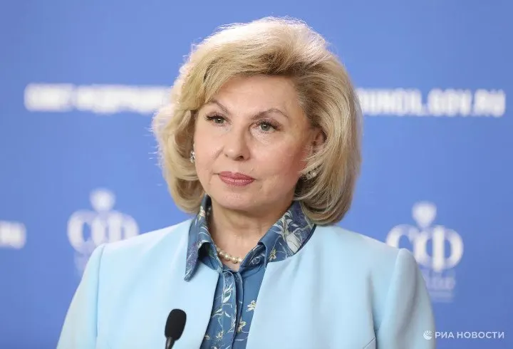 Татьяна Москалькова уходит с поста омбудсмена после двух пятилетних сроков. Сегодня Госдума рассмотрит кандидатуры на замену — в числе претендентов называют Яну Лантратову, Артёма Прокофьева и Ивана Сухарева.