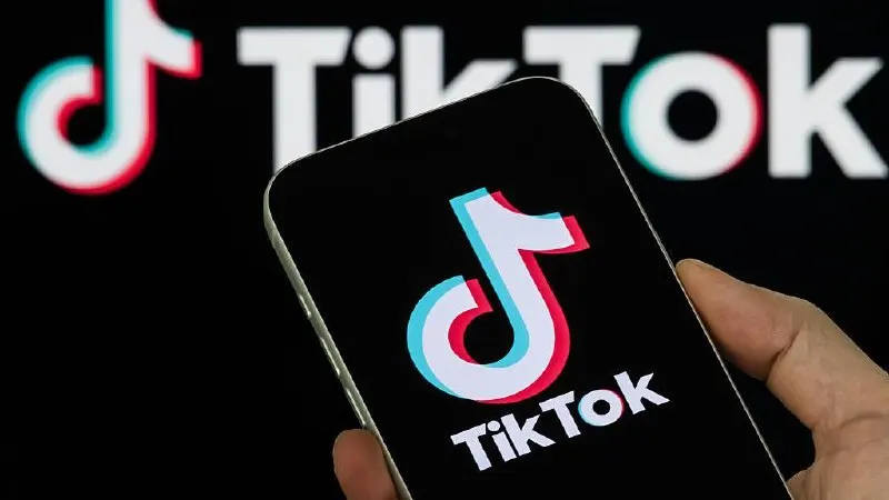 Платформа получила штраф в 3 миллиона рублей за невыполнение требования удалить два ролика, которые регулятор посчитал «пропагандой нетрадиционных сексуальных отношений».