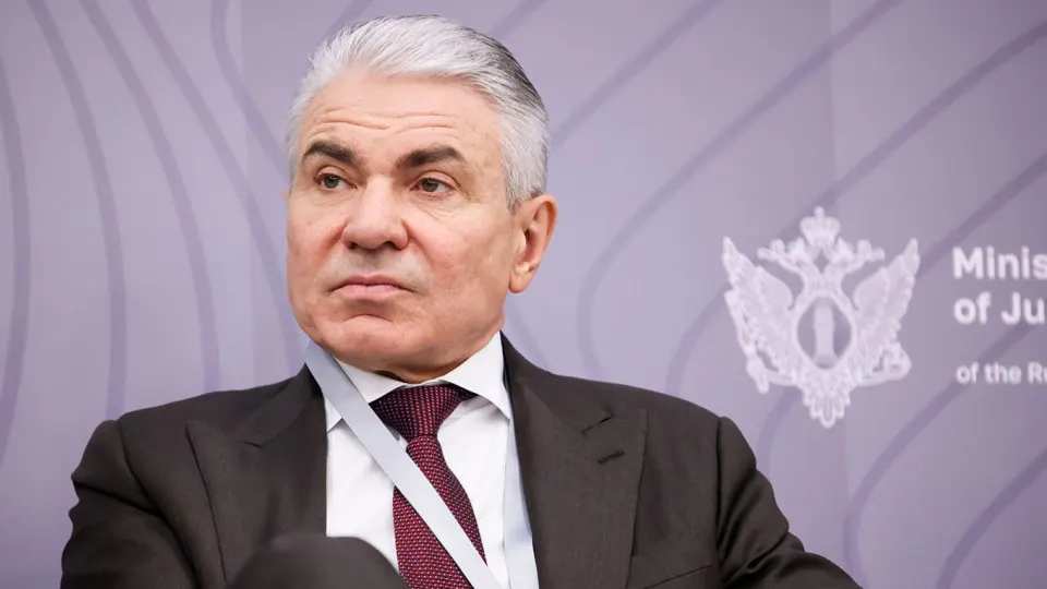 Заместитель министра юстиции заявил, что отечественные компании должны обеспечить в нейросетях механизмы, предотвращающие угрозы суверенитету, и предложил закрепить ответственность за нарушения.