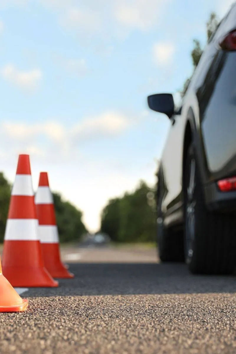 Документ правительства РФ предлагает ввести в программах автошкол обязательную проверку навыков оказания первой помощи пострадавшим в дорожных авариях.