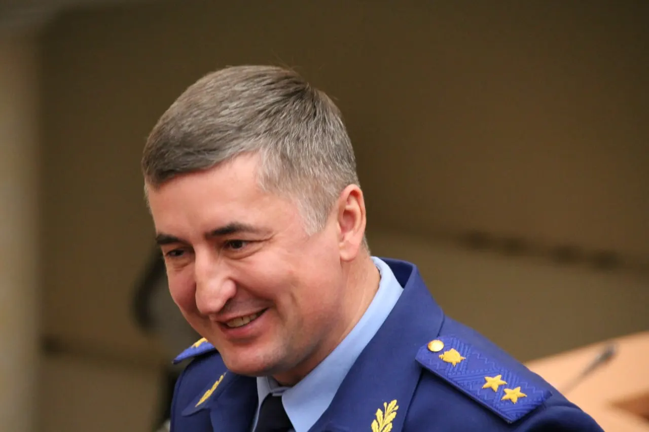 По указу президента Сергей Филипенко, ранее возглавлявший прокуратуру Саратовской области, назначен прокурором Воронежской области на пятилетний срок. Новым прокурором Саратовской области стал Роман Пантелеев. Указ вступил в силу 28 июня.