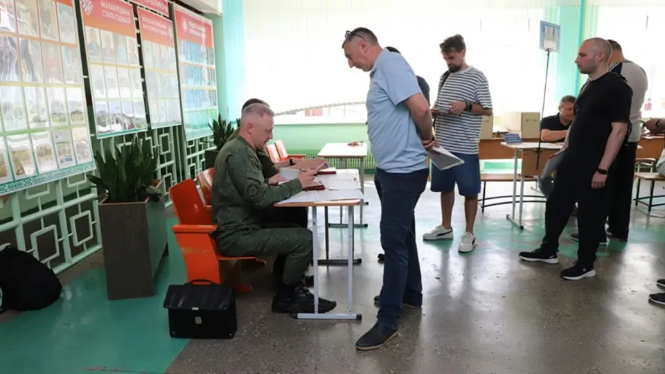 В Гродненской области с 17 по 26 июня проходят учения с участием военкоматов и запасников; многие резервисты вызываются для сверки учётных данных на фоне роста политического давления со стороны России.