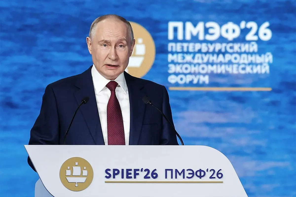 Президент России заявил, что не видит смысла в встрече с украинским лидером без предварительных договорённостей, раскритиковал письмо и затронул вопросы легитимности, международных гарантий и обращения к военным.