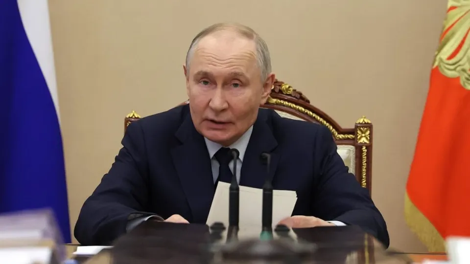 Президент заявил, что ситуация с инвестициями «под контролем», несмотря на падение инвестиций на 14,3% в I квартале; власти называют причинами макроэкономические факторы, высокие ставки и внешние ограничения.