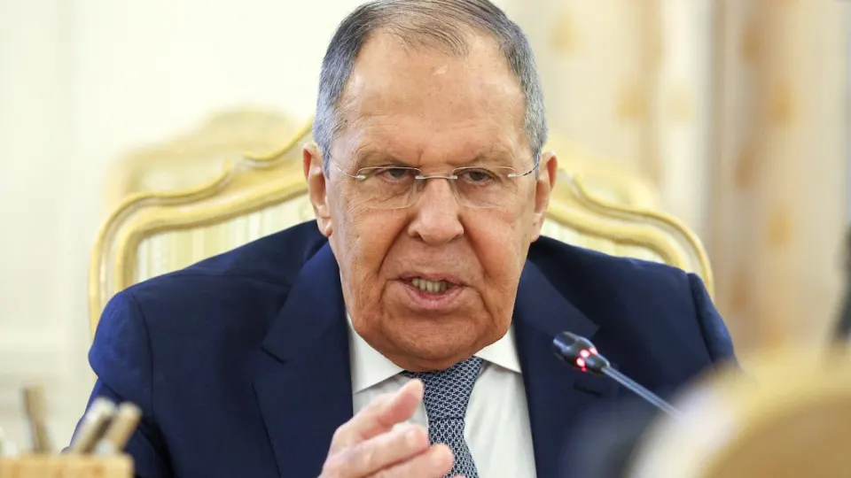 Глава МИД Сергей Лавров заявил, что Москва продолжит боевые действия против Украины до выполнения задач, названных президентом в июне 2024 года, и перестала доверять западным гарантиям.