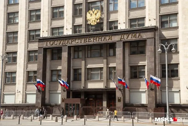 Публикация данных о заработках и собственности губернатора региона Ильи Середюка, включённого в федеральный список кандидатов в Госдуму, вызвала обсуждения: он заработал более 10 миллионов рублей и владеет двумя квартирами в Калининградской области. Анализ активов кузбасских кандидатов продолжается.