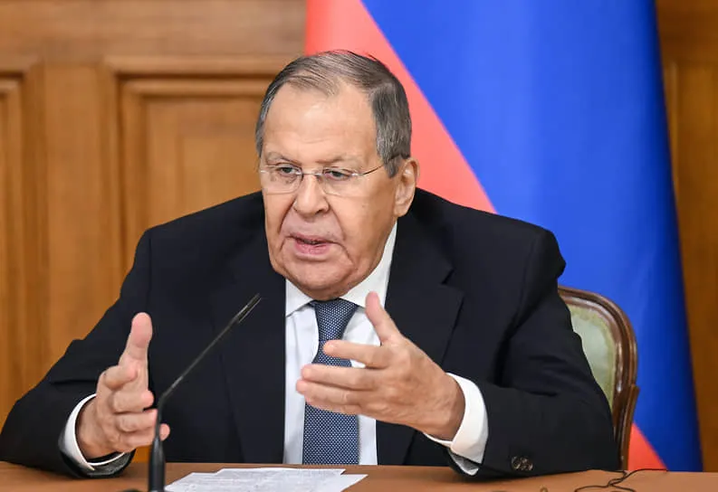 Министр иностранных дел сообщил, что информационная борьба вокруг операции на Украине продолжится и усилится.