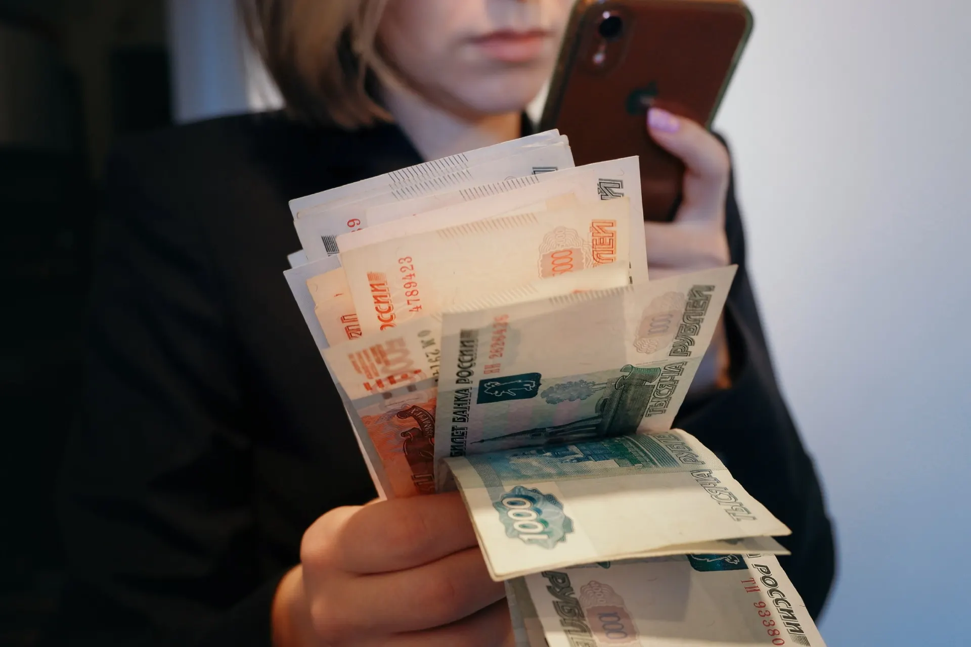 Раскрываем причины замедления роста: ставка ЦБ не главный тормоз, а ряд факторов, которые влияют на экономику.