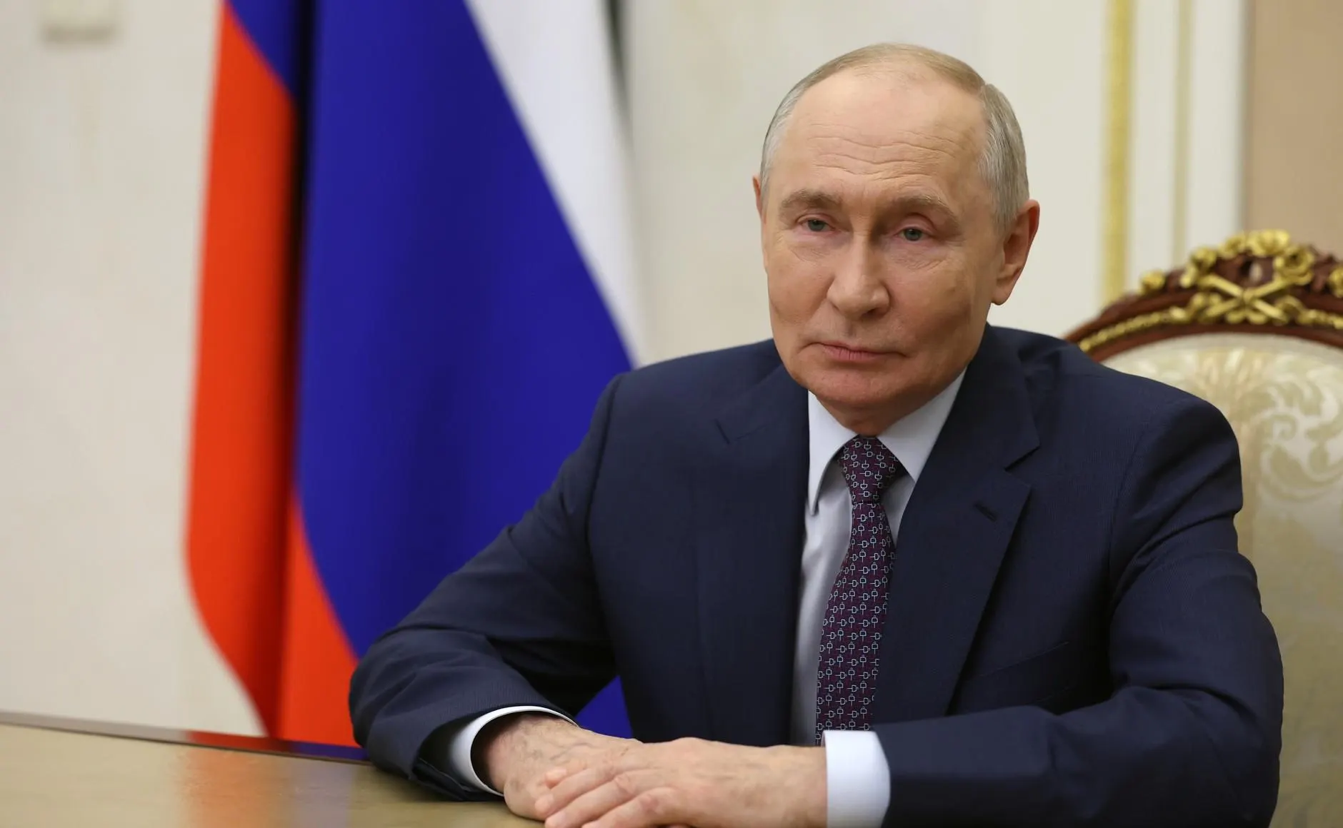 Президент поздравил педагогов с профессиональным праздником и отметил роль учителей в развитии страны.